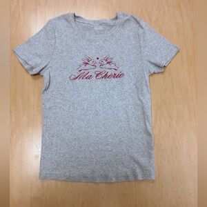 Hollister Light Gray ribbed "Ma Chérie" graphic baby tee. Size medium